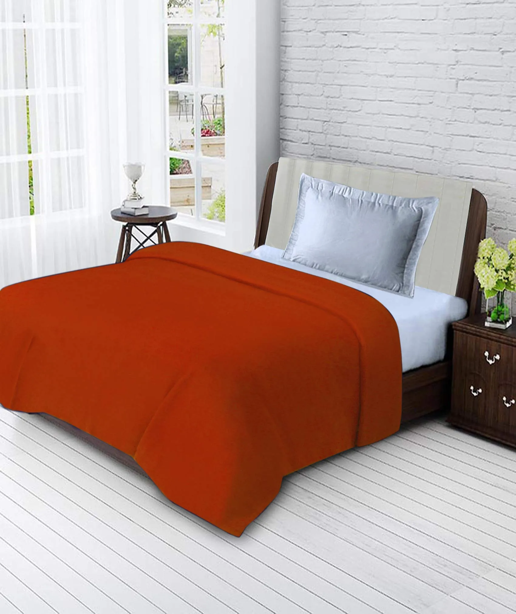 IVAZA New Soft Warm Fleece Blanket Throw Microfiber Plush Blanket for Single Bed Rust