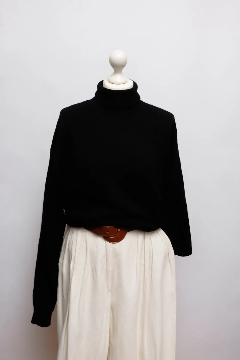 PURE CASHMERE BLACK OVERSIZE TURTLE KNIT