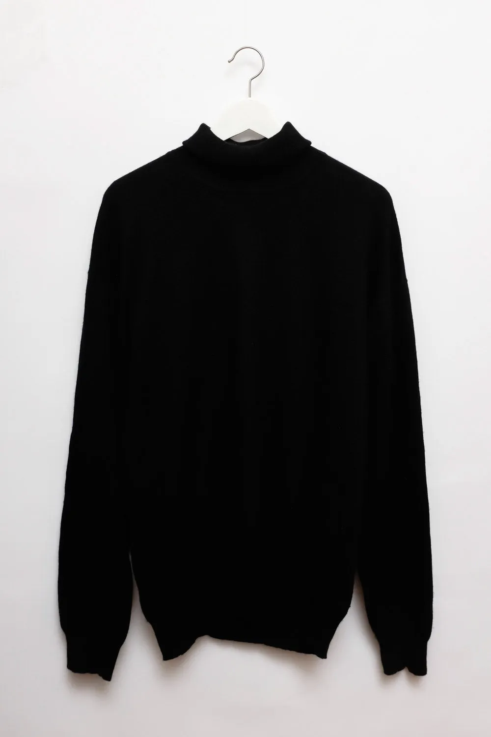 PURE CASHMERE BLACK OVERSIZE TURTLE KNIT