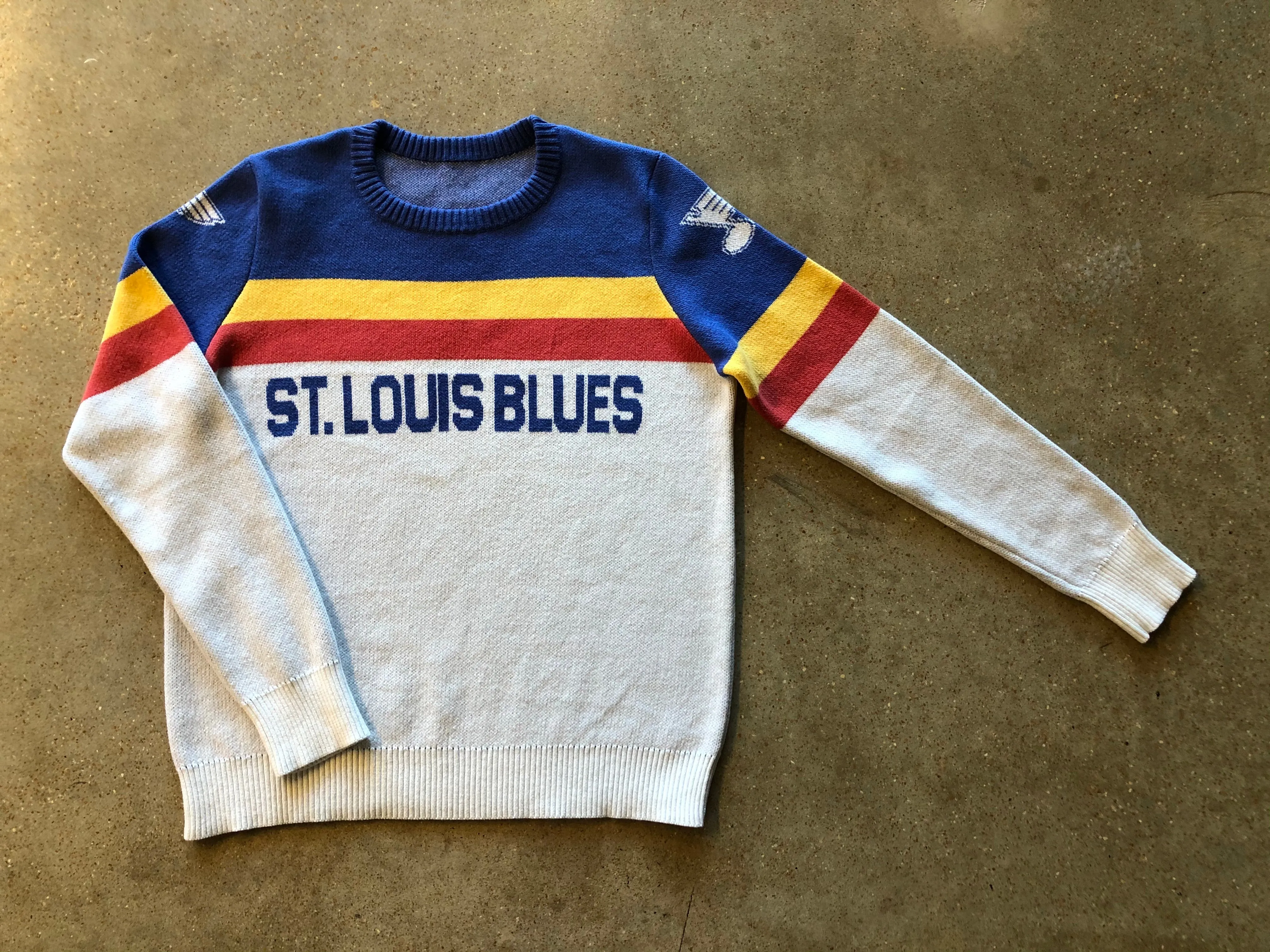 ST. LOUIS BLUES LUSSO MERCH DOMINIQUE RETRO SWEATER